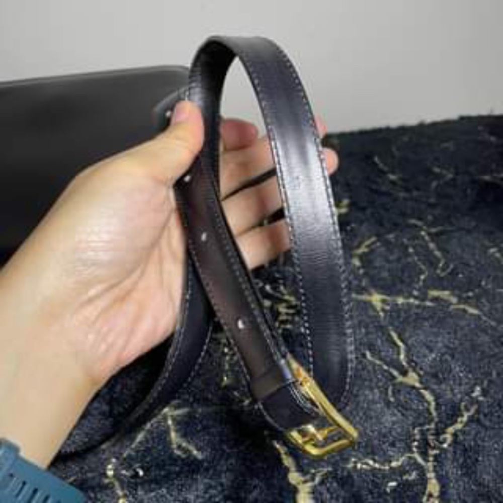 SALE:AUTHENTIC CELINE BLACK SQUARE LEATHER SHOULDER BAG - RUBS AS IS - Picture 4 of 13